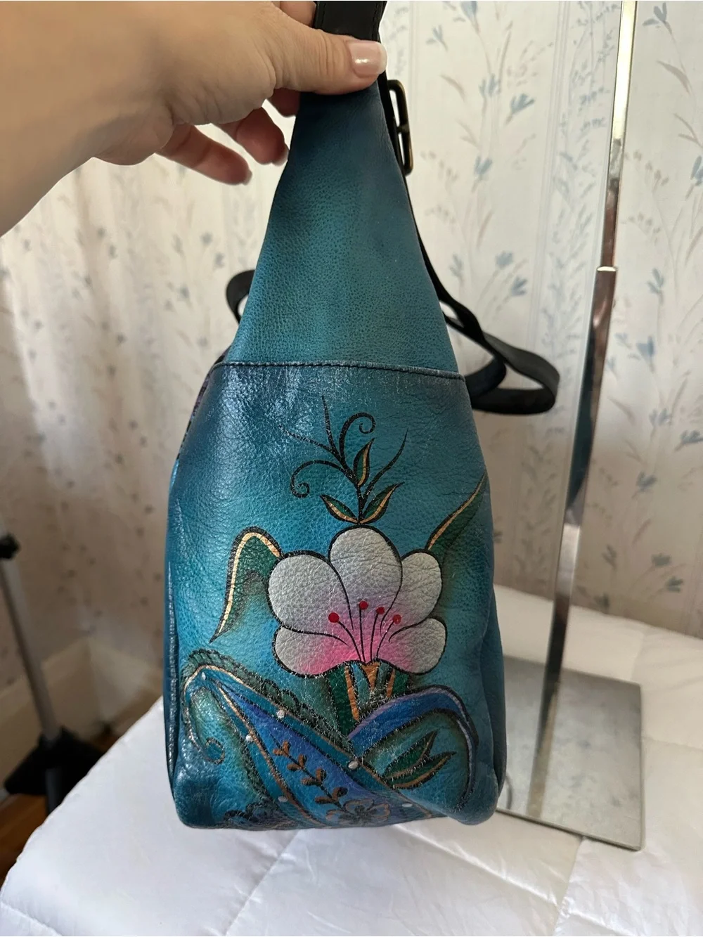 Anuschka Hand-Painted Floral Leather Shoulder Bag